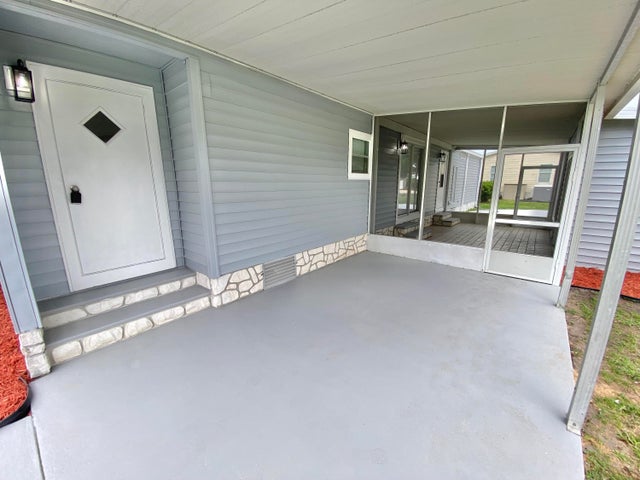 4 of 26 - 1038 Warbler Ct, Barefoot Bay, FL