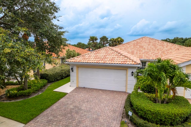 1 of 54 - 997 Sw Balmoral Trce Trce, Stuart, FL