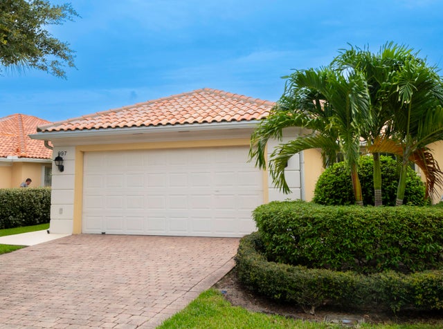 3 of 54 - 997 Sw Balmoral Trce Trce, Stuart, FL