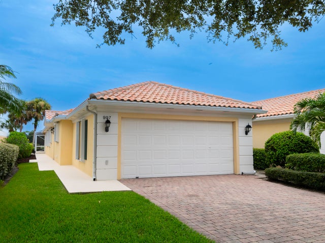 4 of 54 - 997 Sw Balmoral Trce Trce, Stuart, FL