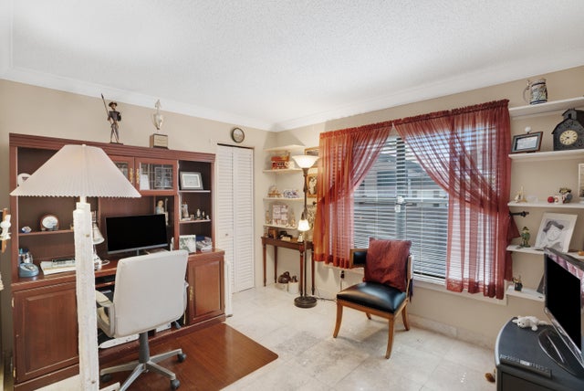 2 of 27 - 485 Lynbrook Court, Royal Palm Beach, FL