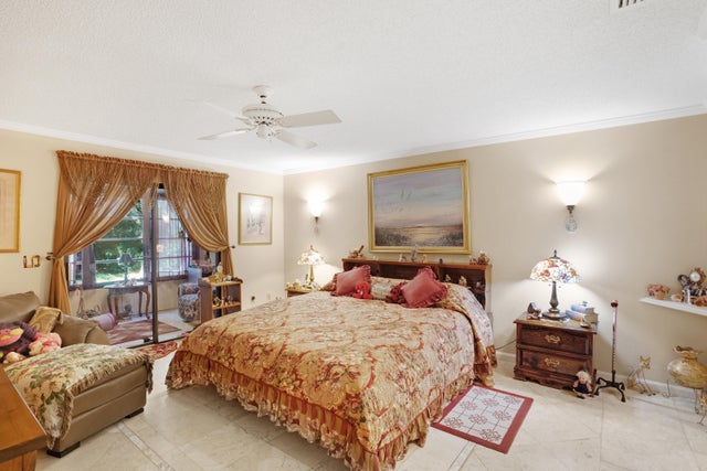 4 of 27 - 485 Lynbrook Court, Royal Palm Beach, FL