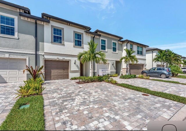 4 of 46 - 3247 Watercress Drive, Lauderdale Lakes, FL