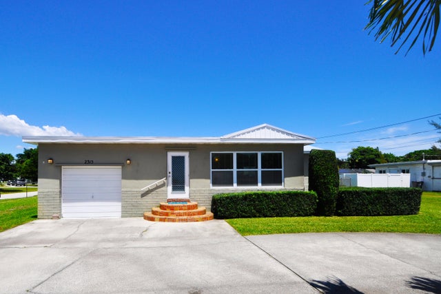 4 of 57 - 2315 Summit Blvd, West Palm Beach, FL
