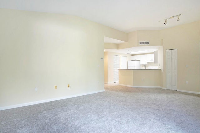 4 of 19 - 5060 Fairways Circle #f312, Vero Beach, FL