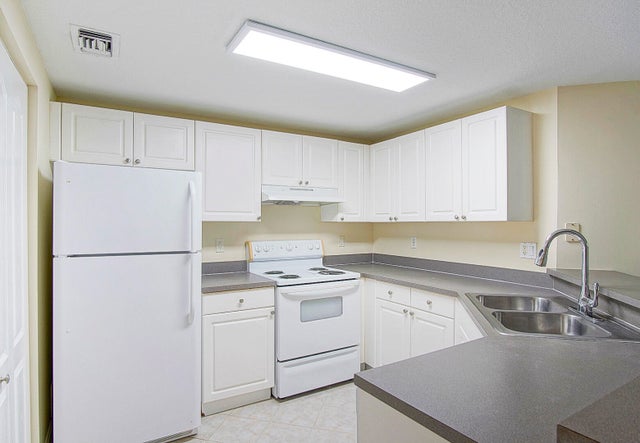 5 of 19 - 5060 Fairways Circle #f312, Vero Beach, FL