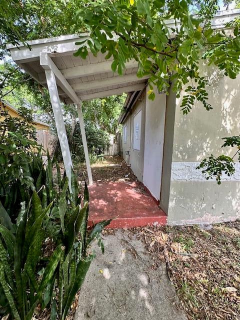 4 of 17 - 4719 Pinewood Avenue, West Palm Beach, FL