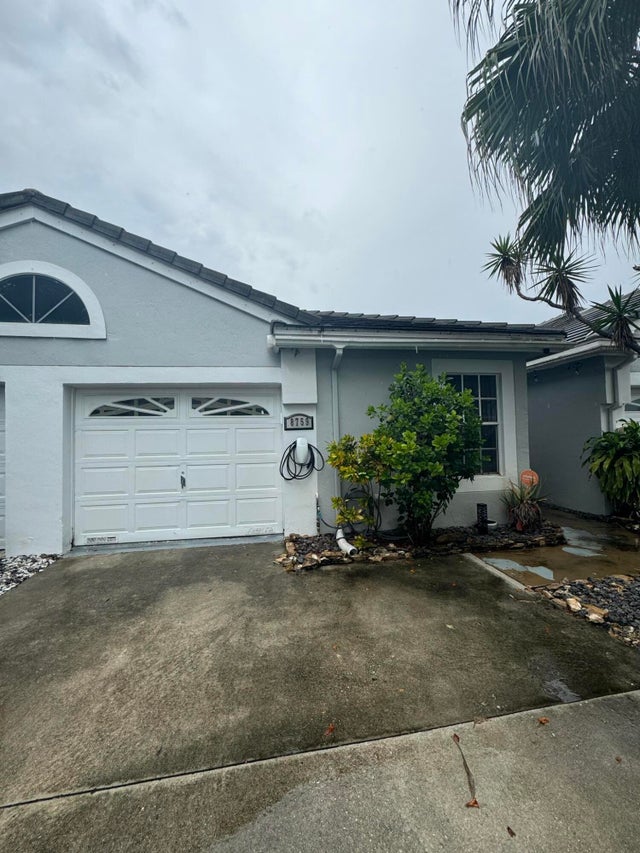 1 of 9 - 8759 Forest Hills Blvd #30, Coral Springs, FL