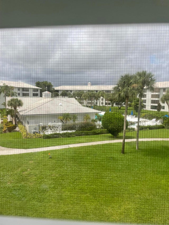 1 of 11 - 3635 Whitehall Dr #305, West Palm Beach, FL