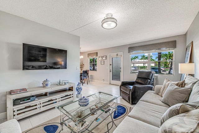 3 of 21 - 1050 Newcastle C, Boca Raton, FL