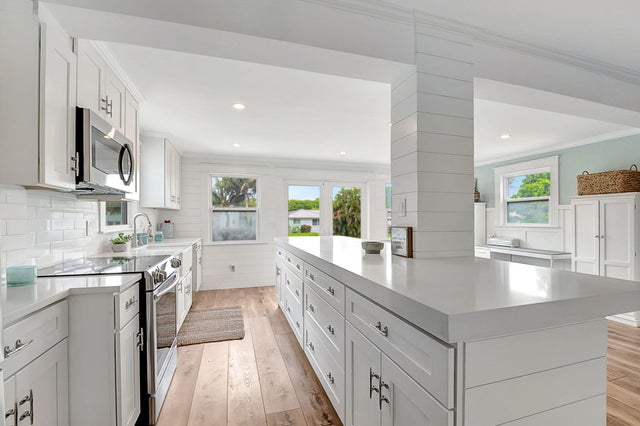 5 of 43 - 3101 Canal Dr, Boynton Beach, FL