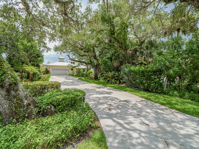 1 of 36 - 395 Live Oak Dr, Vero Beach, FL