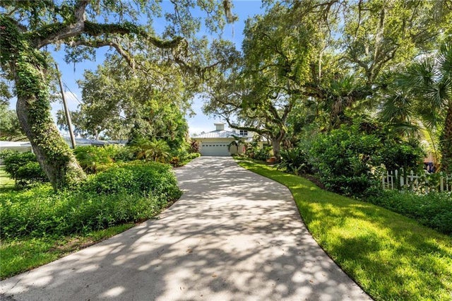 4 of 49 - 395 Live Oak Drive, Vero Beach, FL