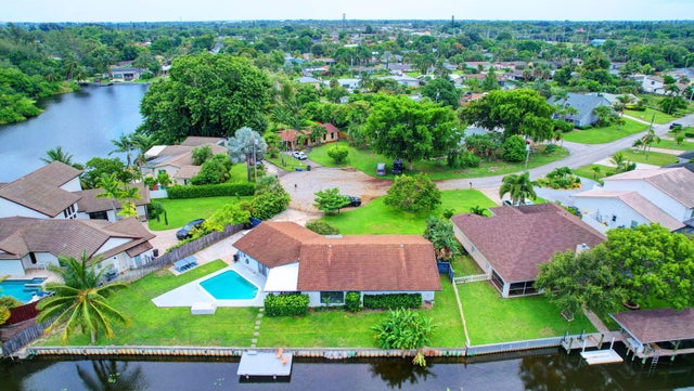 3 of 17 - 6797 Bayshore Drive, Lake Worth, FL