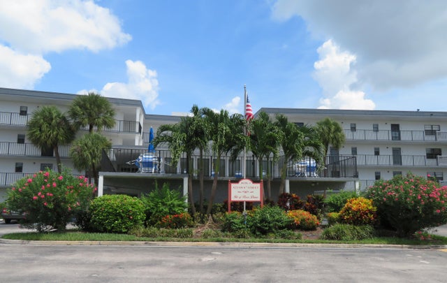 1 of 41 - 9233 Sw 8th St #419, Boca Raton, FL