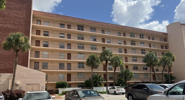 2 of 19 - 14527 Bonaire Blvd #409, Delray Beach, FL
