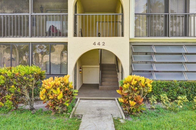 1 of 32 - 442 Pine Glen Lane #b2, Greenacres, FL