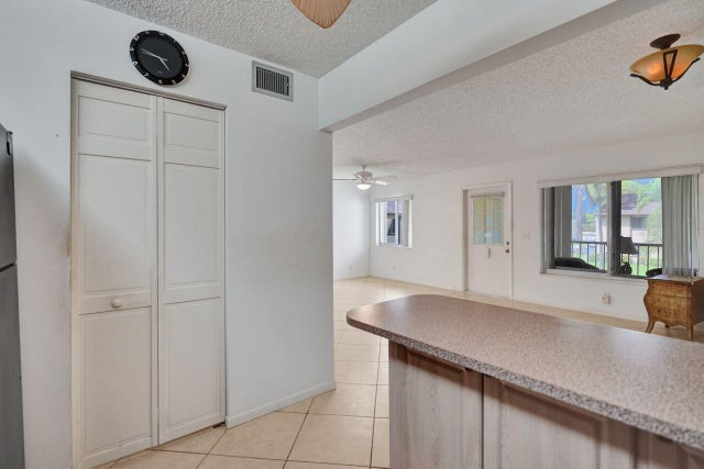 5 of 32 - 442 Pine Glen Lane #b2, Greenacres, FL