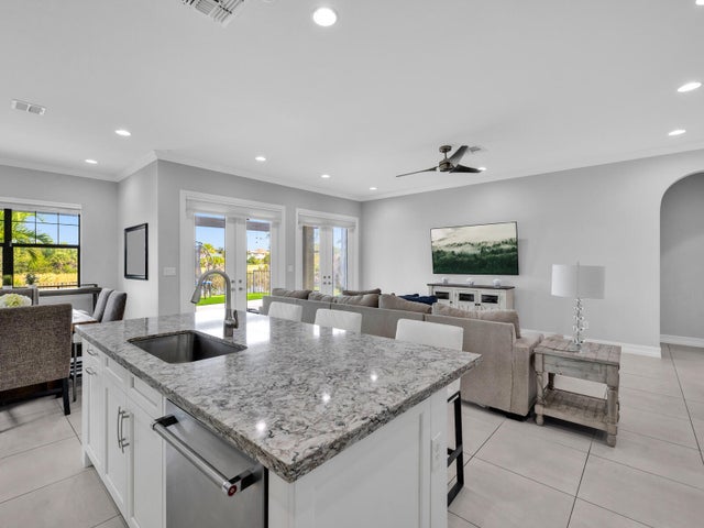 4 of 39 - 11525 Watercrest Cir E, Parkland, FL