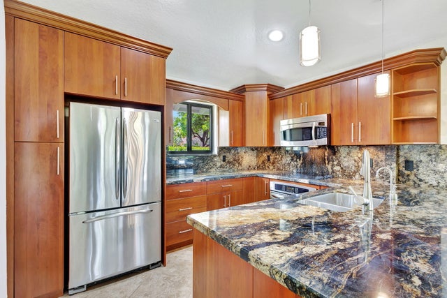 4 of 83 - 908 Club Drive Dr #908, Palm Beach Gardens, FL