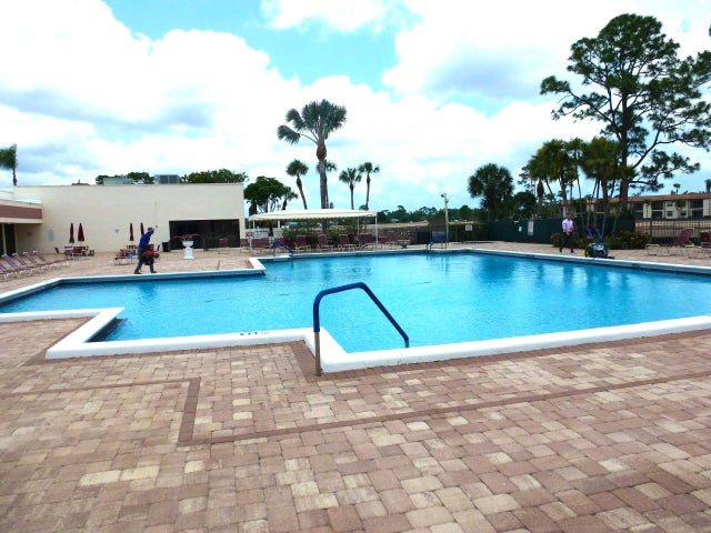 3 of 39 - 7586 Tahiti Lane #201, Lake Worth, FL