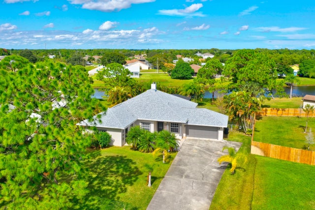 2 of 42 - 256 Sw Ridgecrest Drive, Port Saint Lucie, FL