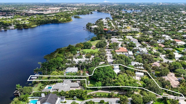 2 of 39 - 920 Hibiscus Lane, Delray Beach, FL