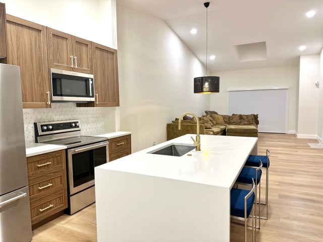 4 of 30 - 6410 Royal Manor Cir, Delray Beach, FL