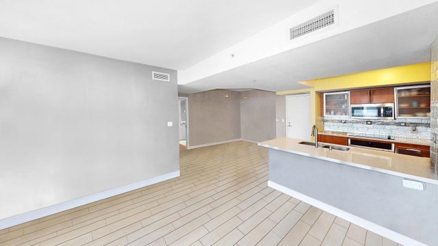 5 of 38 - 1551 N Flagler Drive #1205, West Palm Beach, FL