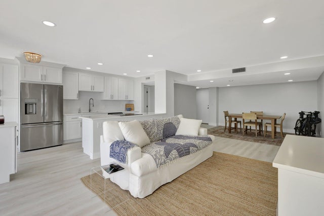 2 of 18 - 1801 S Flagler Drive #701, West Palm Beach, FL