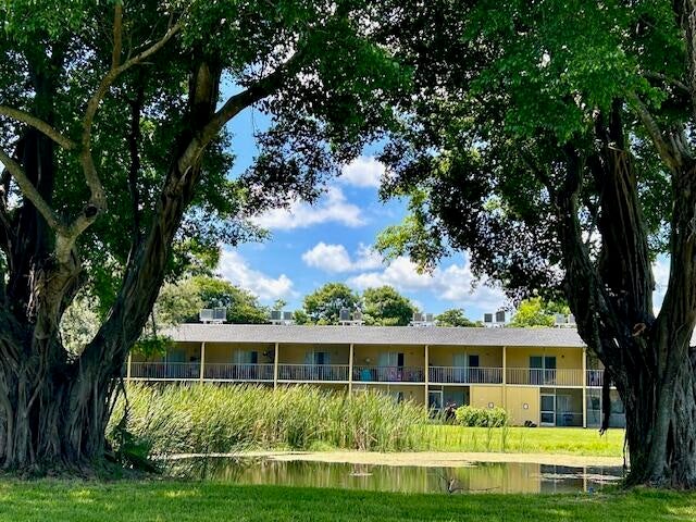 2 of 25 - 1422 W Meadows Circle #1422, Boynton Beach, FL