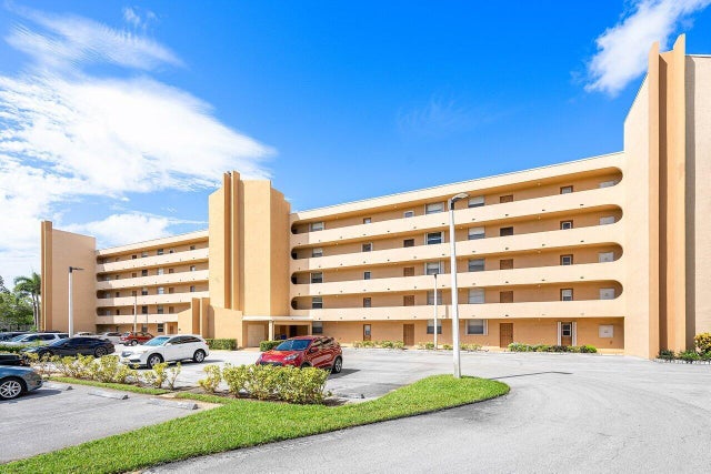 1 of 38 - 5301 Nw 2nd Av #302, Boca Raton, FL