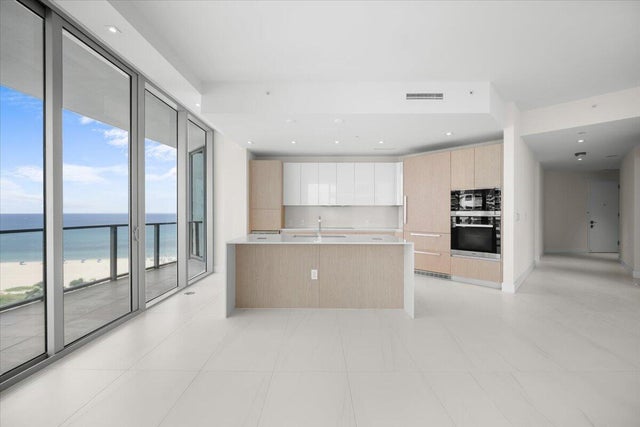 3 of 22 - 3100 N Ocean Drive #1009, Singer Island, FL