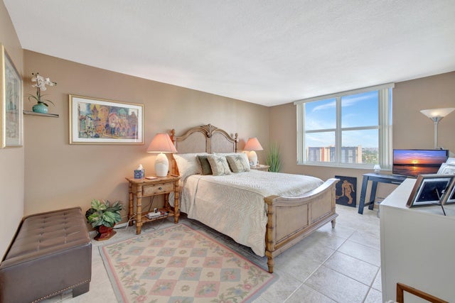 4 of 46 - 3015 N Ocean Boulevard #17b, Fort Lauderdale, FL