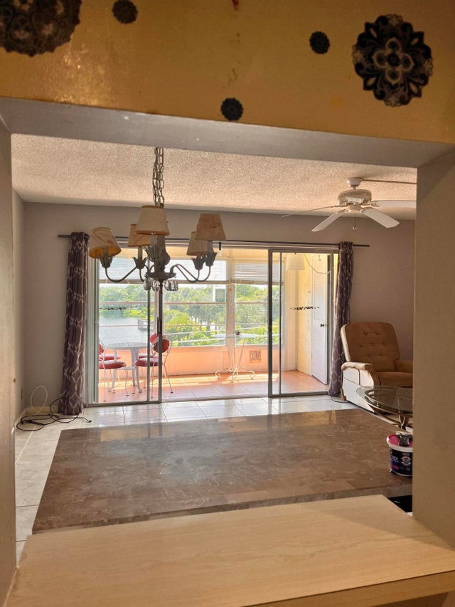 3 of 13 - 225 Bonnie Blvd #413, Palm Springs, FL