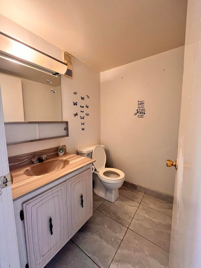 4 of 13 - 225 Bonnie Blvd #413, Palm Springs, FL