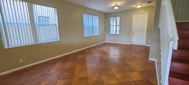 5 of 47 - 1098 Center Stone Lane, Riviera Beach, FL