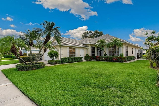 4 of 53 - 337 Nw Bentley Cir, Port Saint Lucie, FL