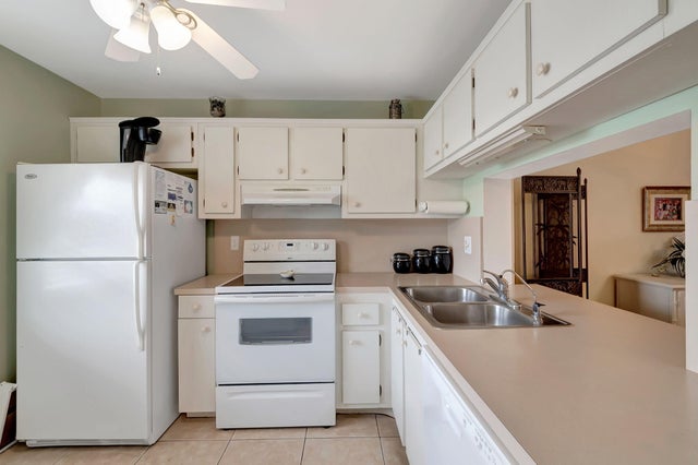 3 of 52 - 921 Gardenia Dr #371, Delray Beach, FL