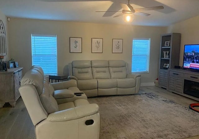 2 of 26 - 2555 Pga Boulevard #205, Palm Beach Gardens, FL
