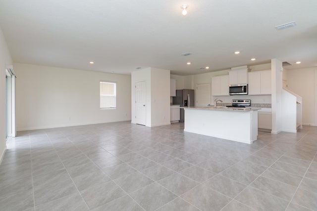 3 of 29 - 520 Seafoam Cir, Fort Pierce, FL