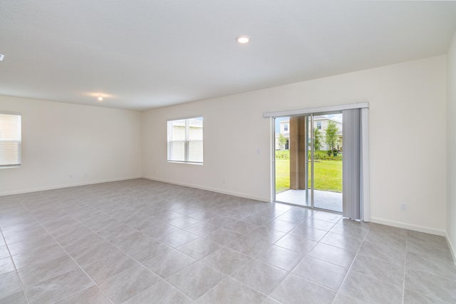 4 of 29 - 520 Seafoam Cir, Fort Pierce, FL