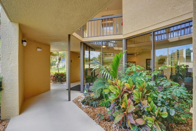 5 of 46 - 5344 Woodland Lakes Drive #223, Palm Beach Gardens, FL