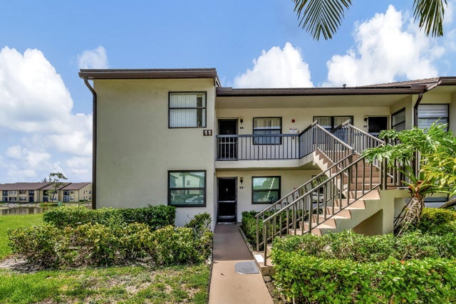 3 of 62 - 7618 Tahiti Lane #201, Lake Worth, FL