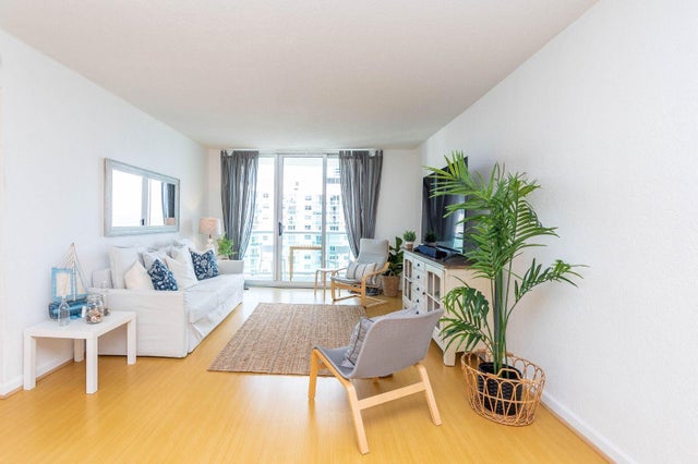 4 of 7 - 3901 S Ocean Drive #14c, Hollywood, FL