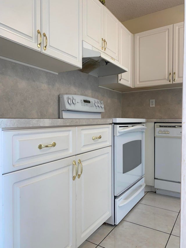 4 of 42 - 8665 Chevy Chase Dr #113, Boca Raton, FL