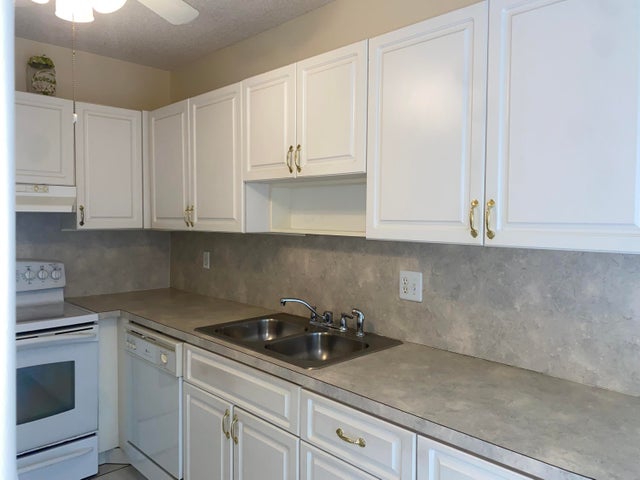 5 of 42 - 8665 Chevy Chase Dr #113, Boca Raton, FL
