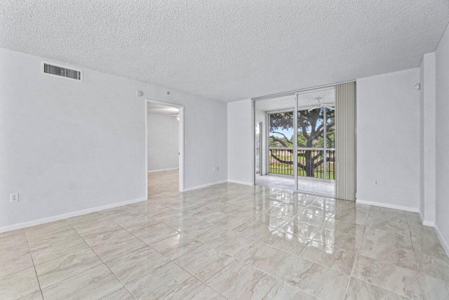 1 of 25 - 4734 Lucerne Lakes Blvd #204, Lake Worth, FL