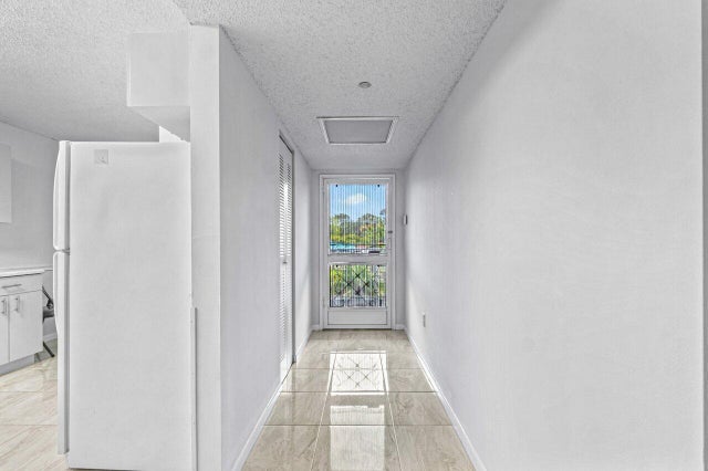 2 of 25 - 4734 Lucerne Lakes Blvd #204, Lake Worth, FL