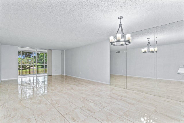 5 of 25 - 4734 Lucerne Lakes Blvd #204, Lake Worth, FL